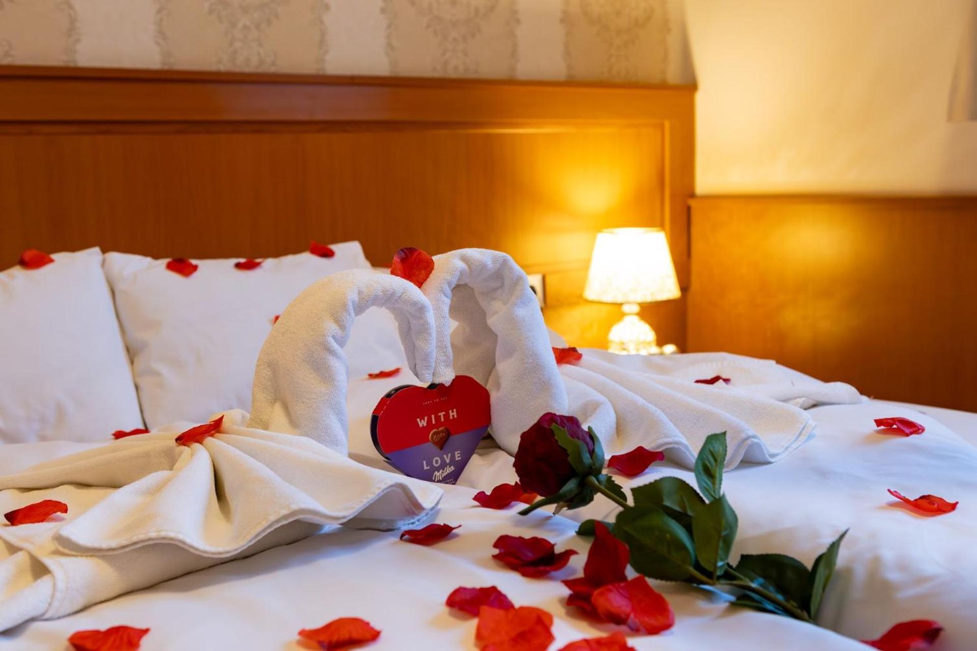 Hotel Barbakan Печ Екстериор снимка