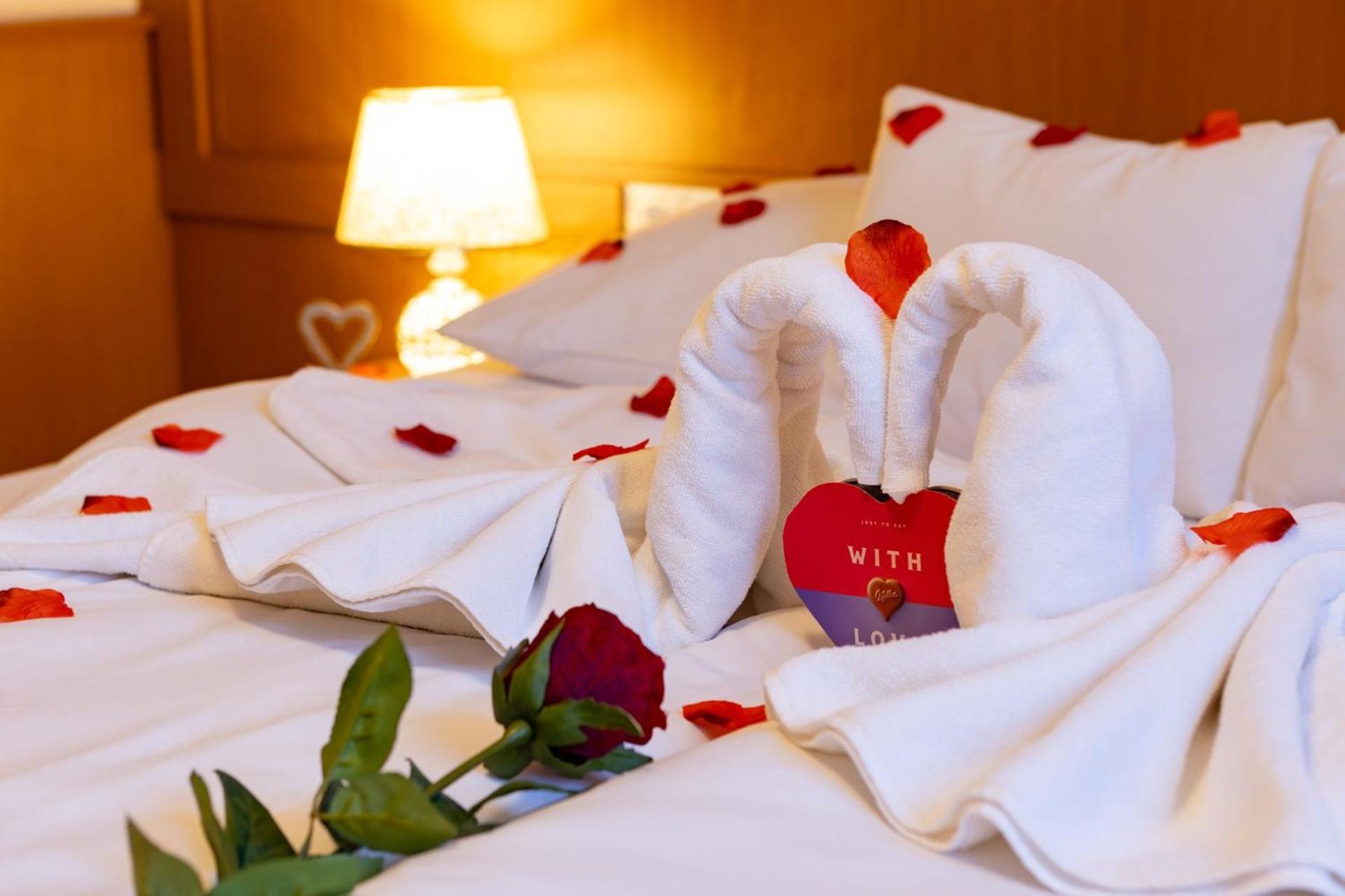 Hotel Barbakan Печ Екстериор снимка