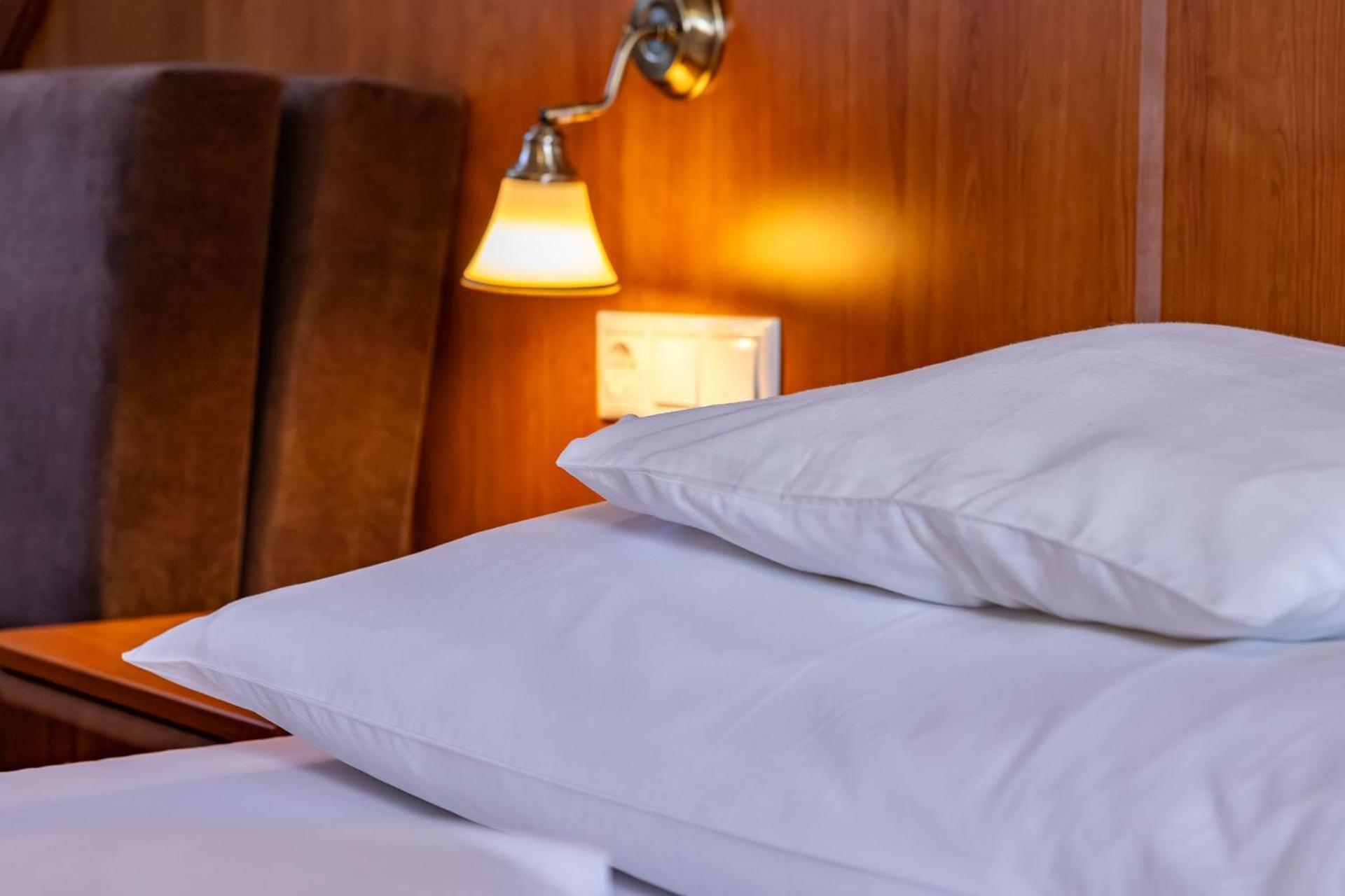 Hotel Barbakan Печ Екстериор снимка
